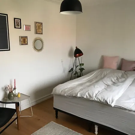 Charming Private Room, With Kitchen And Private Bathroom * Copenhagen